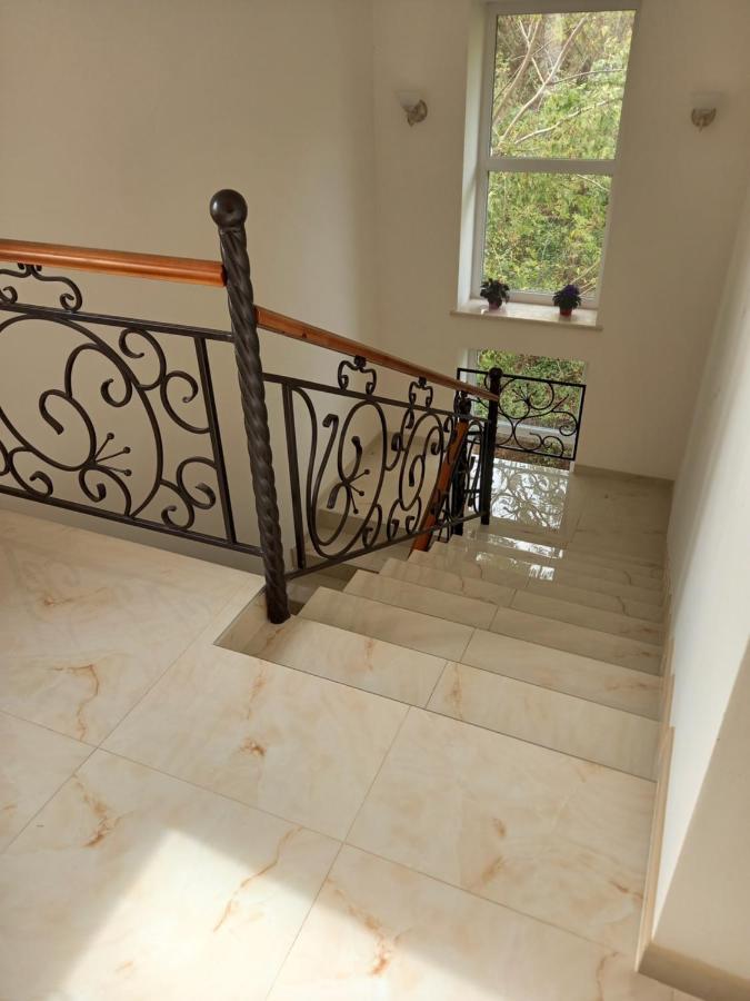Готель River House Umanʼ Екстериор снимка
