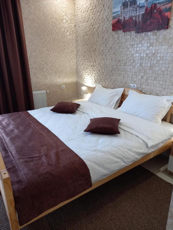 Готель River House Umanʼ Екстериор снимка