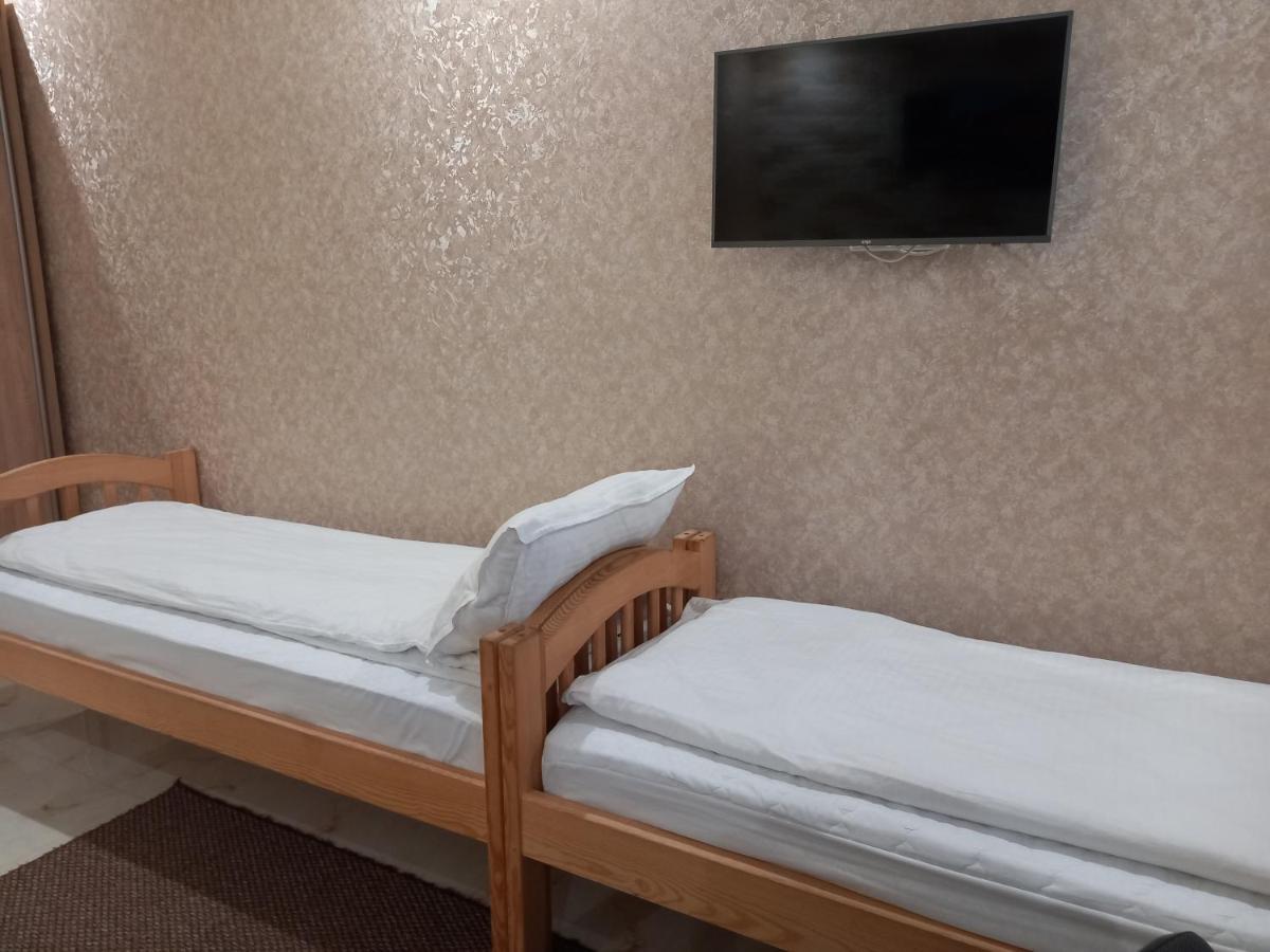Готель River House Umanʼ Екстериор снимка