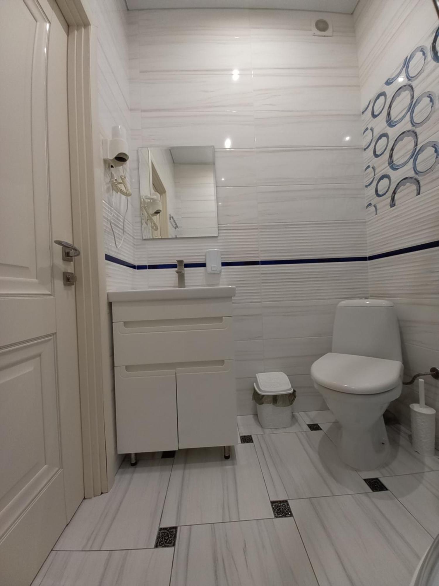 Готель River House Umanʼ Екстериор снимка